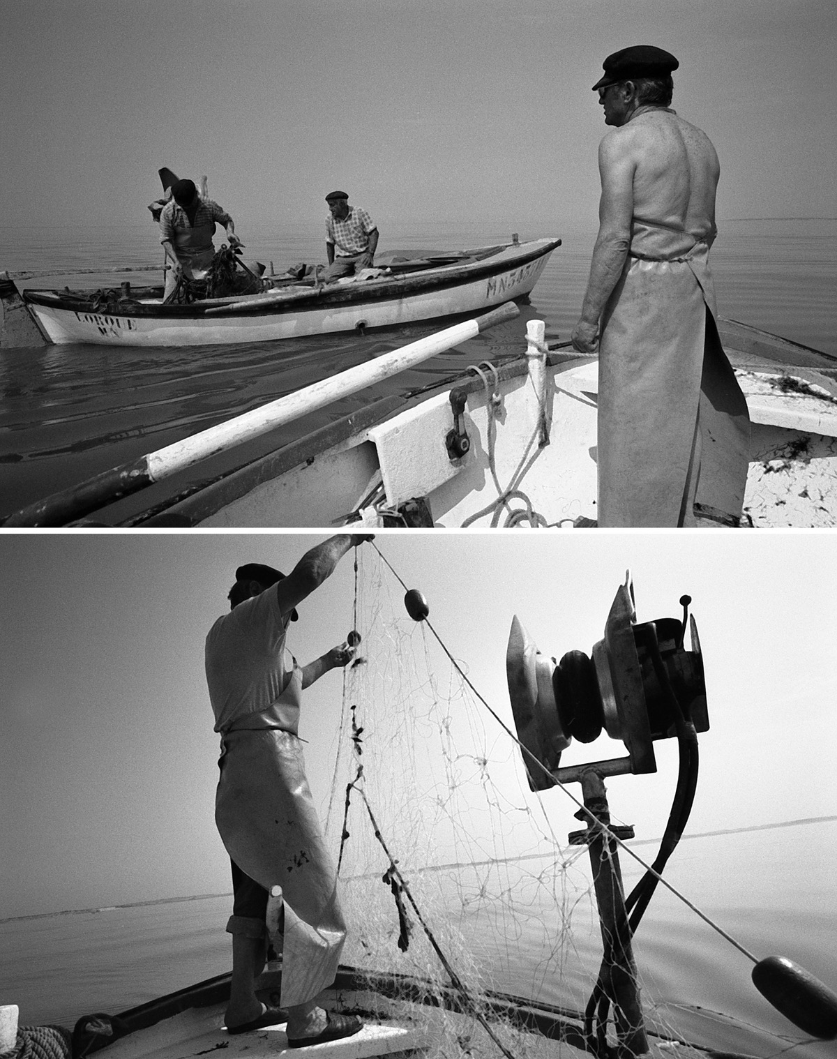A la p&ecirc;che avec &laquo;&nbsp;Capitaine&nbsp;&raquo; - Estuaire de la Gironde, France &ndash; Avril 1990. Je connais &laquo;&nbsp;Capitaine&nbsp;&raquo; depuis que je suis gosse. Il passe pour &ecirc;tre le meilleur p&ecirc;cheur de &laquo;&nbsp;maigres&nbsp;&raquo; de la Gironde, ces &eacute;normes poissons qui sont maintenant &agrave; la mode dans les restaurants. Quand j'&eacute;tais gamin, je m'&eacute;merveillais devant ces bestioles de 30 &agrave; 50 kilos que les p&ecirc;cheurs charentais ramenaient par dizaines au fond de leurs barques. Ce jour de printemps, j'avais accompagn&eacute; Capitaine et son vieux copain B&eacute;bert (celui qui est dans le bateau &laquo;&nbsp;l'Orque&nbsp;&raquo;) pour traquer les maigres. On les rep&egrave;re &agrave; leurs grognements en collant son oreille au fond du bateau. Rustique mais tr&egrave;s efficace. Je ne sais pas si ma pr&eacute;sence y a &eacute;t&eacute; pour quelque chose, mais ce jour-l&agrave;, la p&ecirc;che fut plut&ocirc;t &hellip; maigre&nbsp;!