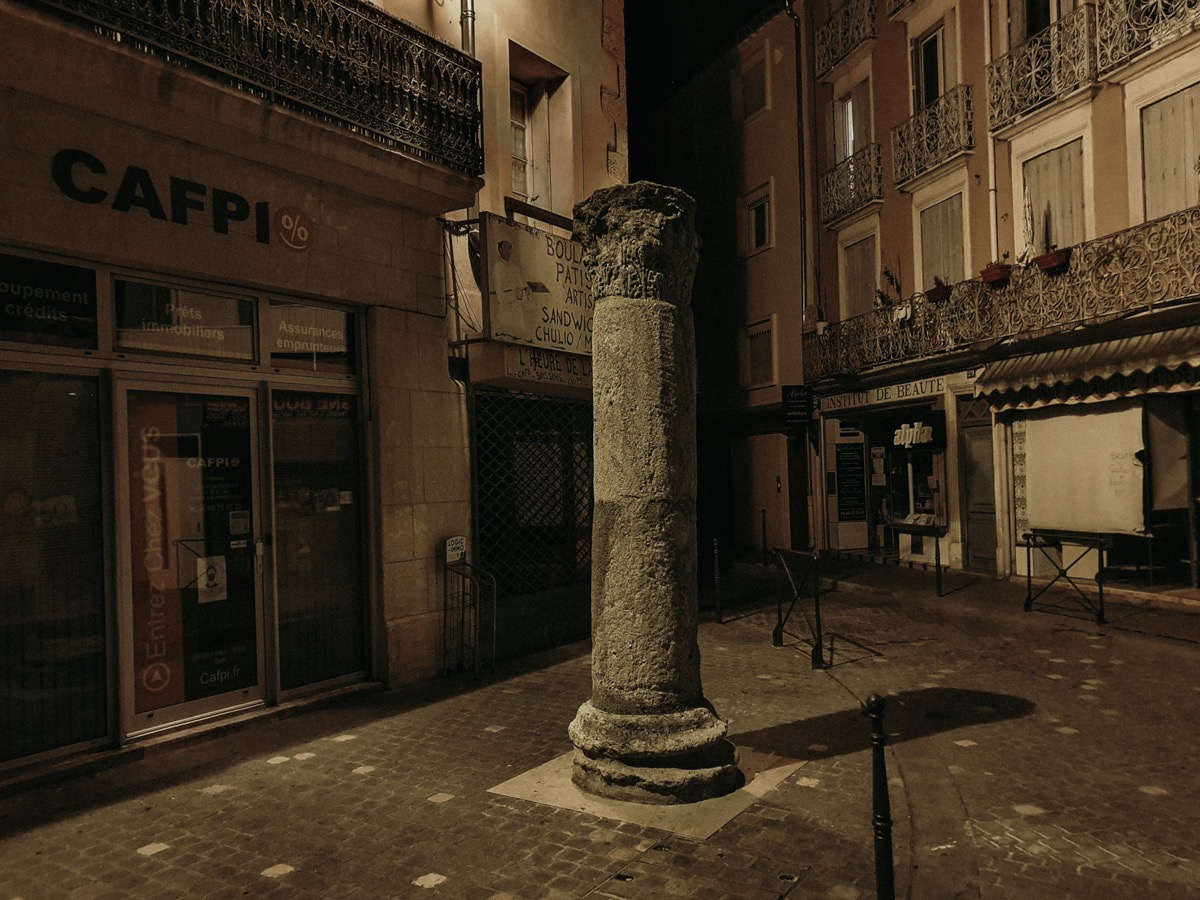 Narbonne, place du Forum